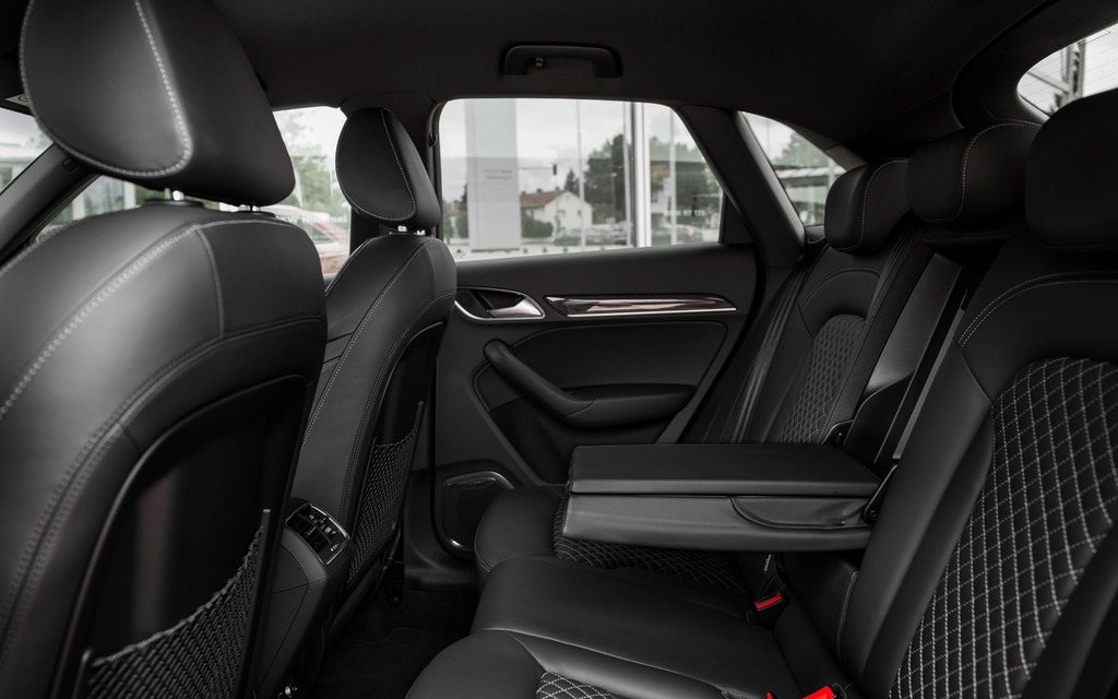 Audi RS Q3 - Places arrière confortables