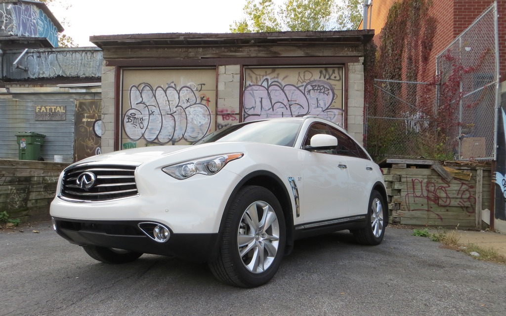 The 2014 Infiniti QX70 isn't about mass-market appeal.