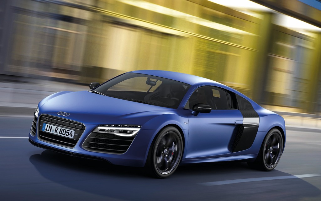 Audi R8. Lisa Giguère a du goût!!!