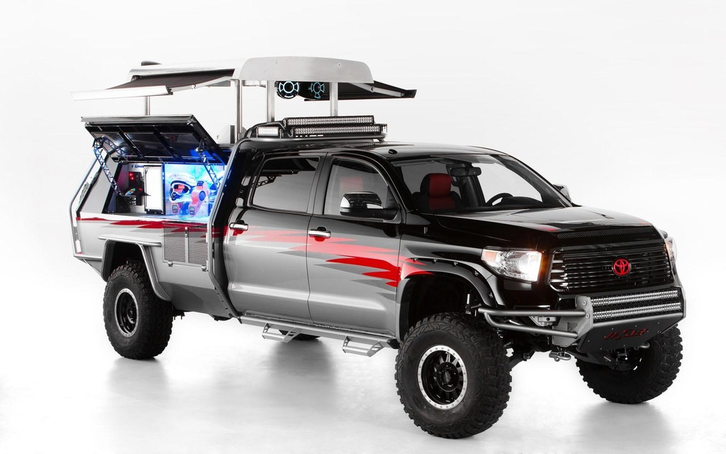 Toyota Let's Go Moto Tundra