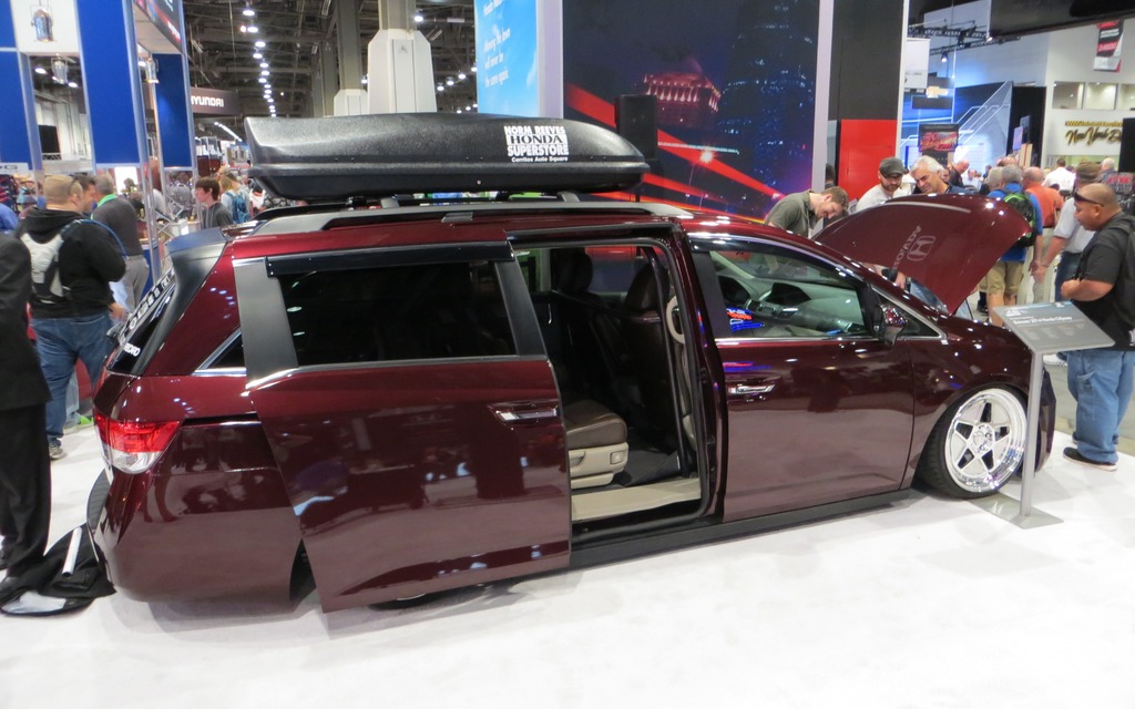 Bisimoto Honda Odyssey