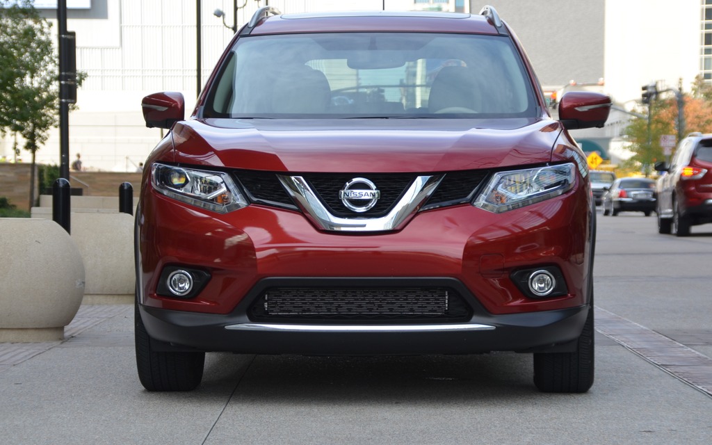  The Rogue now has that typical Nissan look.