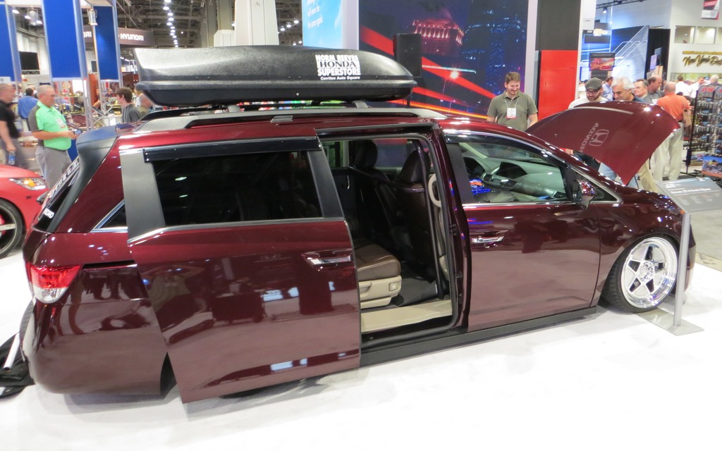 Bisimoto Honda Odyssey