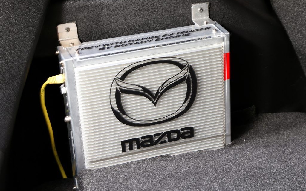 A look at the Mazda2 EV’s control module.