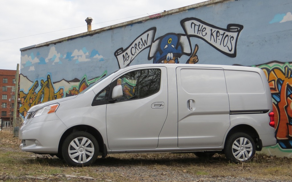The 2013 Nissan NV200 is nothing if not simple in both its presentation, 