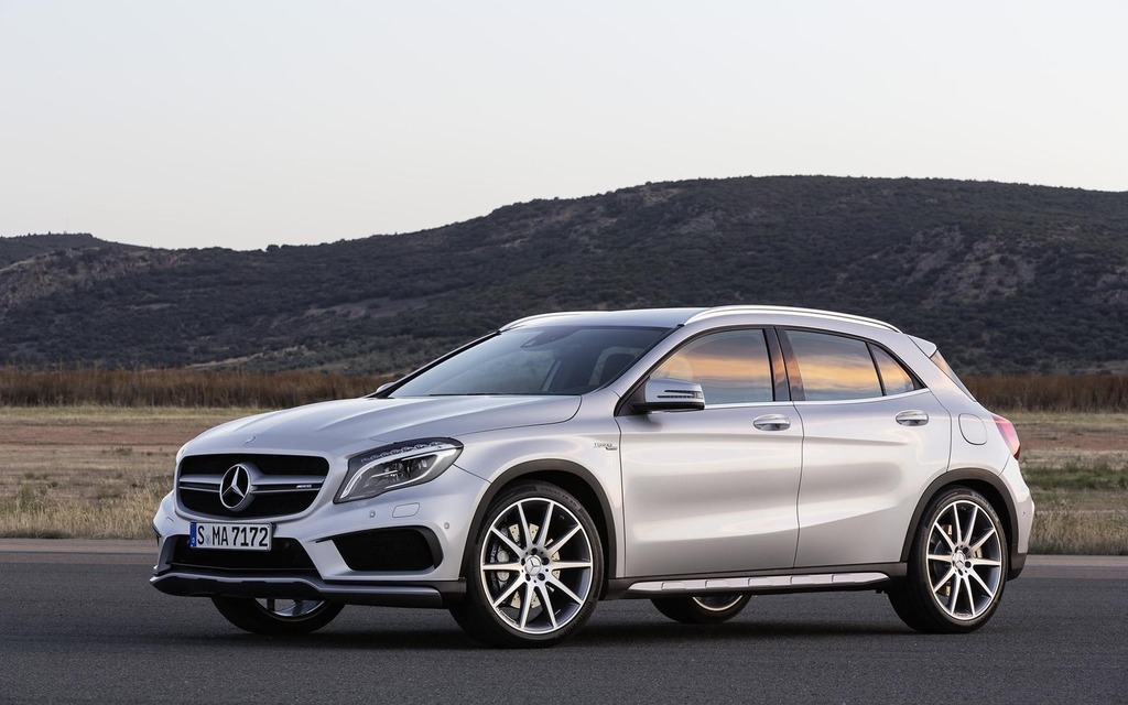 Mercedes-Benz GLA 45 AMG 2015