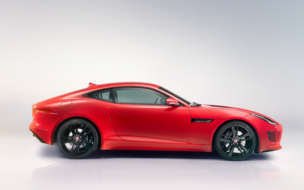 Jaguar F-Type Coupe 2015