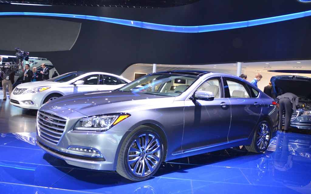 Hyundai Genesis 2015