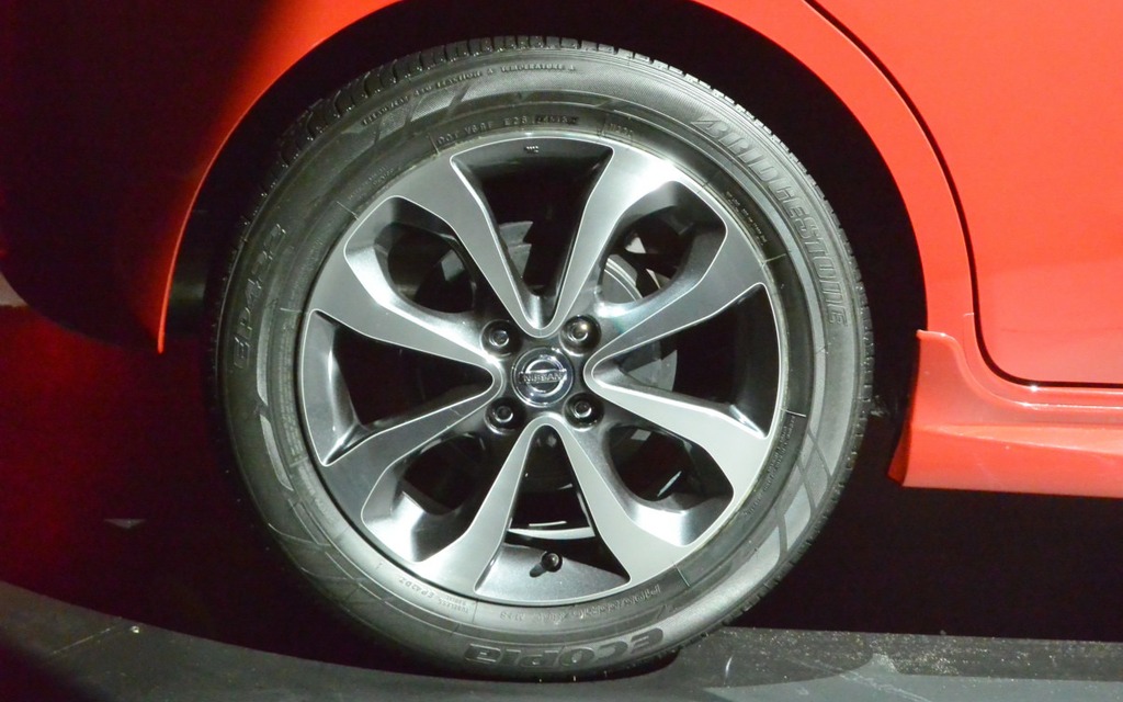 Featuring alloy wheels and 16-inch tires.