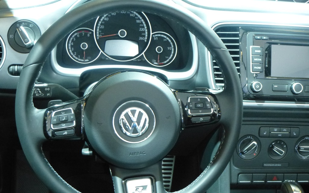Volkswagen Beetle R-Line Cabriolet