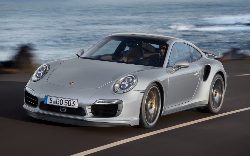 1- Porsche 911 Turbo S : même après 50 ans, la 911 demeure indémodable.