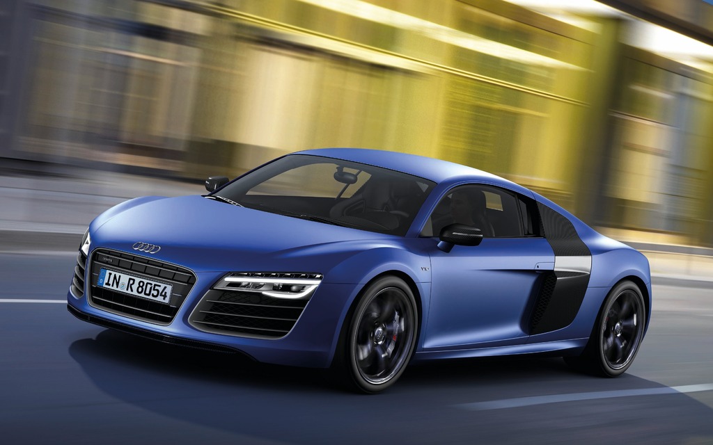 5- Audi R8 V10 Plus Coupe: It can hit 100 km/h in just 3.5 seconds. 