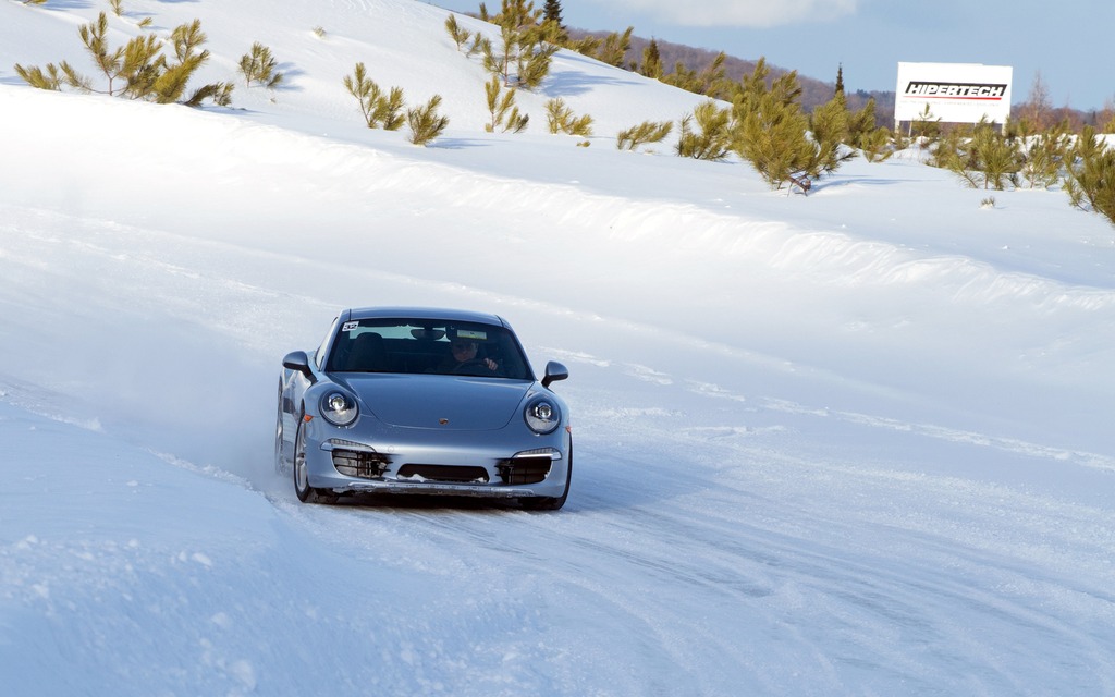 Marc Lachapelle en plein boulot dans une 911 Carrera S.