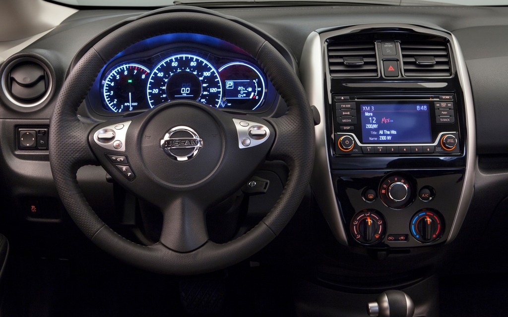 Nissan Versa Note SR 2015