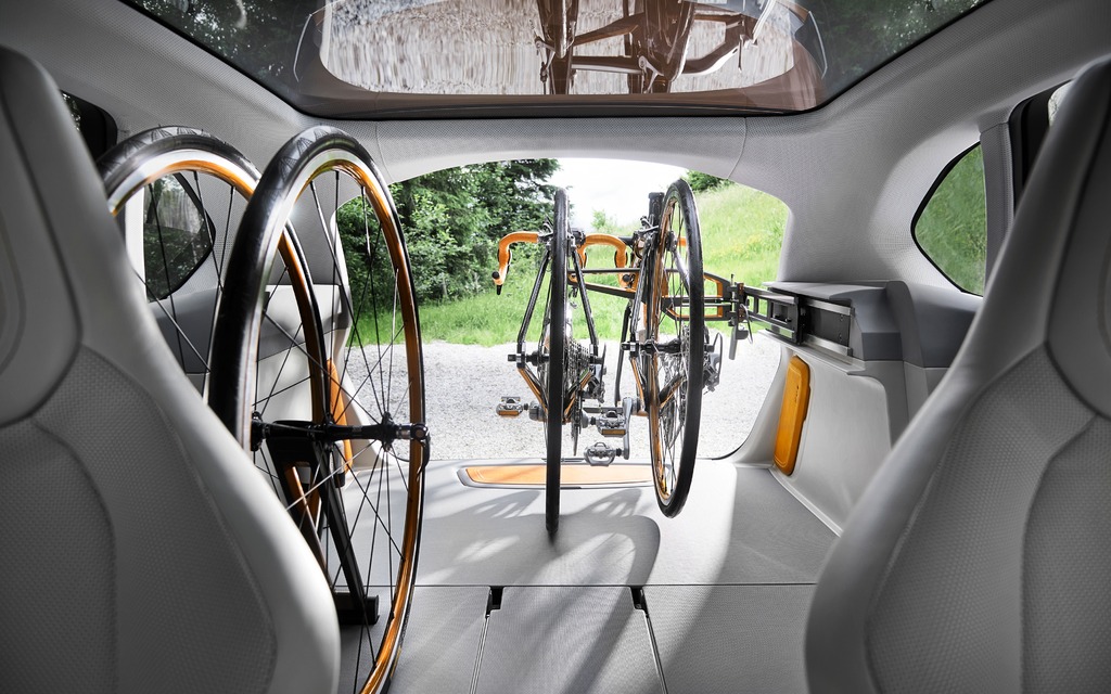 BMW Concept Active Tourer Outdoor 2013