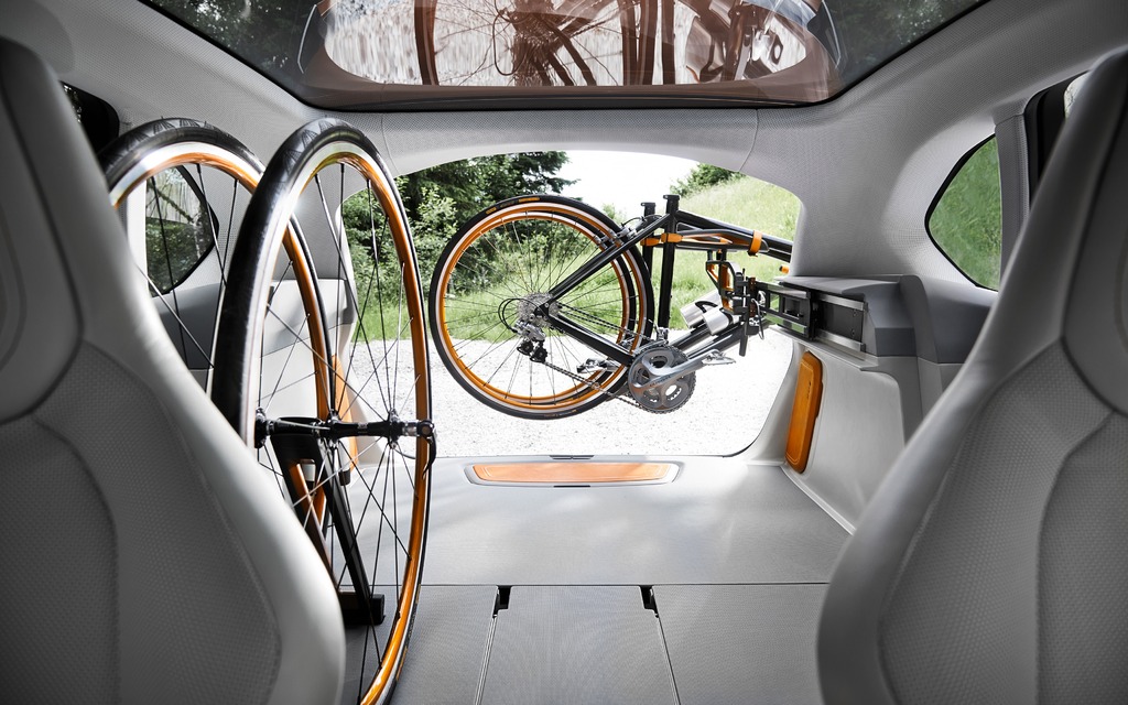 BMW Concept Active Tourer Outdoor 2013