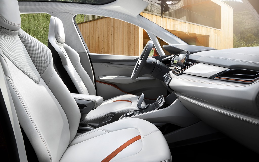 BMW Concept Active Tourer Outdoor 2013
