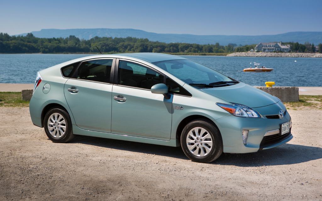 Toyota Prius rechargeable 2014