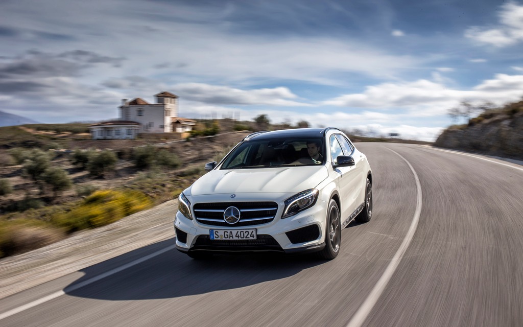 2015 Mercedes-Benz GLA 250 - Safe and predictable handling