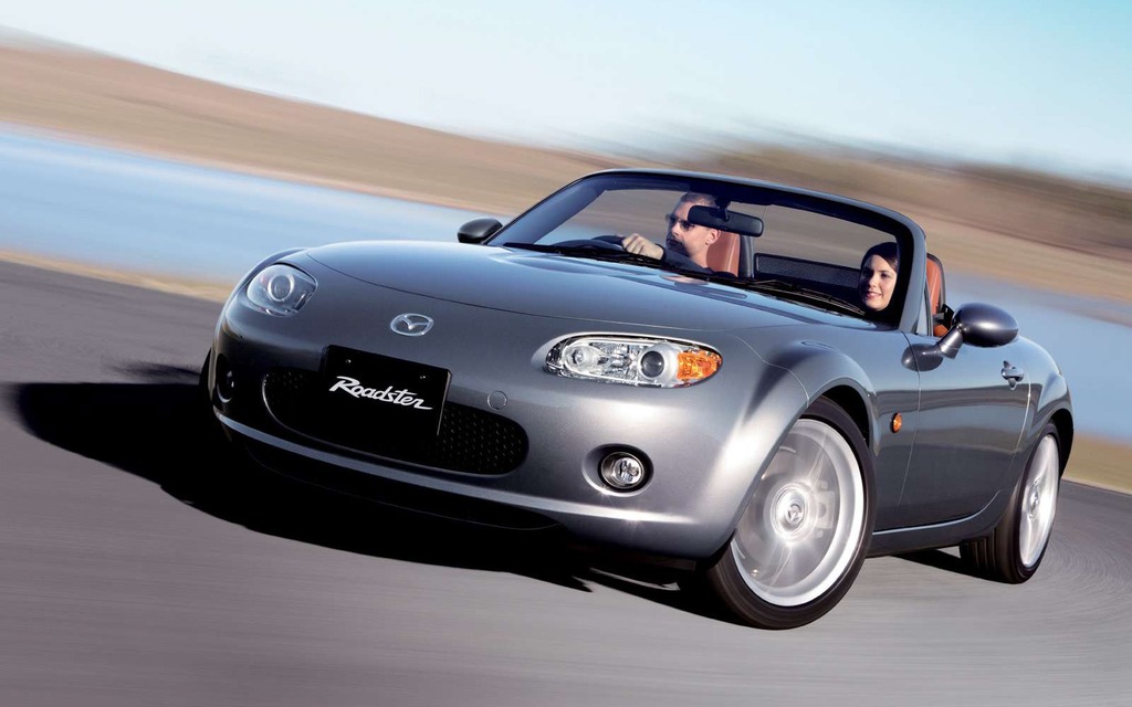 2005 Mazda MX-5 Roadster 