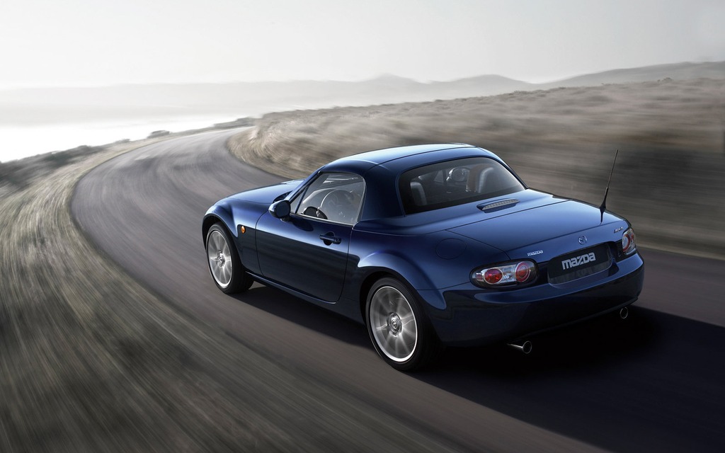 2006 Mazda MX-5 Roadster Coupe 2006