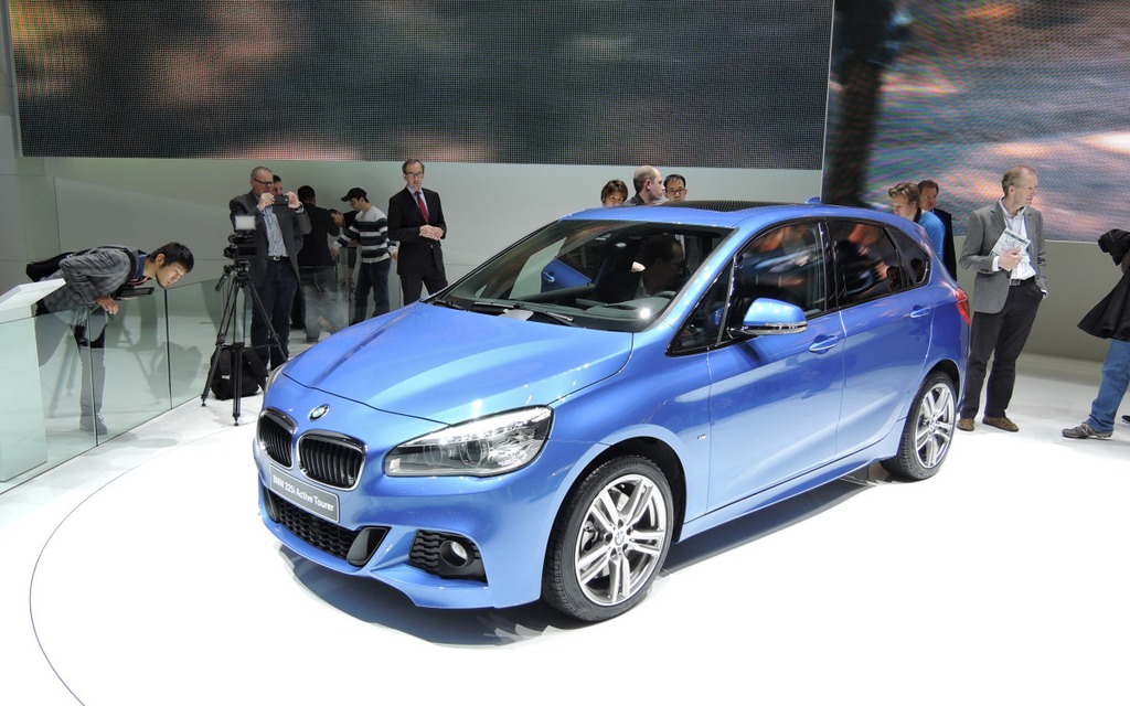 New 2022 BMW 2 Series Active Tourer COLOURS - Comparison (9 Official  Shades) and Wheels 