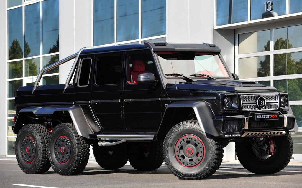 Brabus B63S-700 6X6