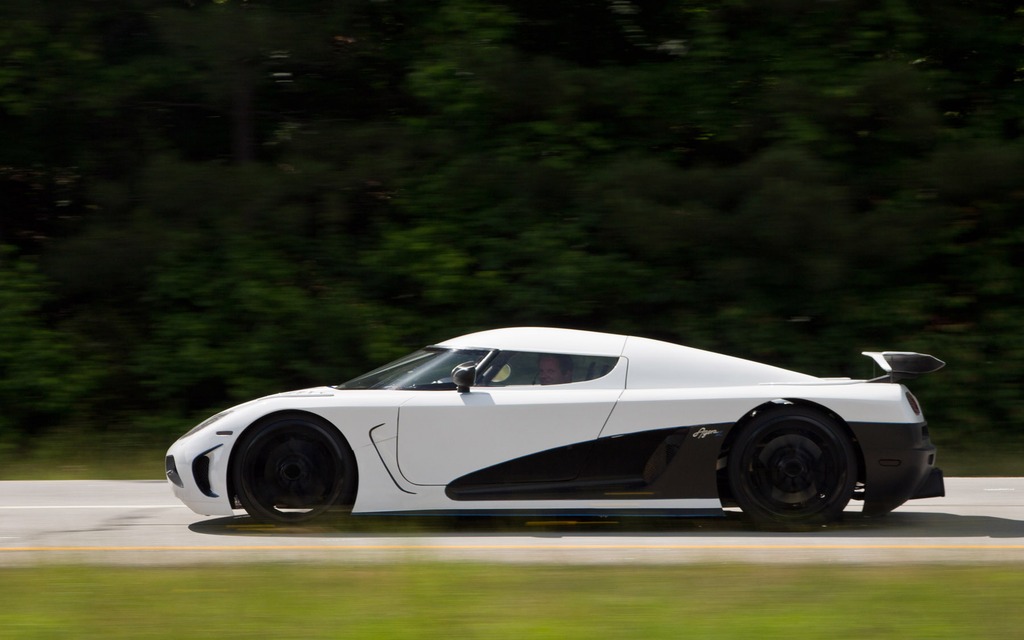 Koenigsegg Agera R, this time in white.
