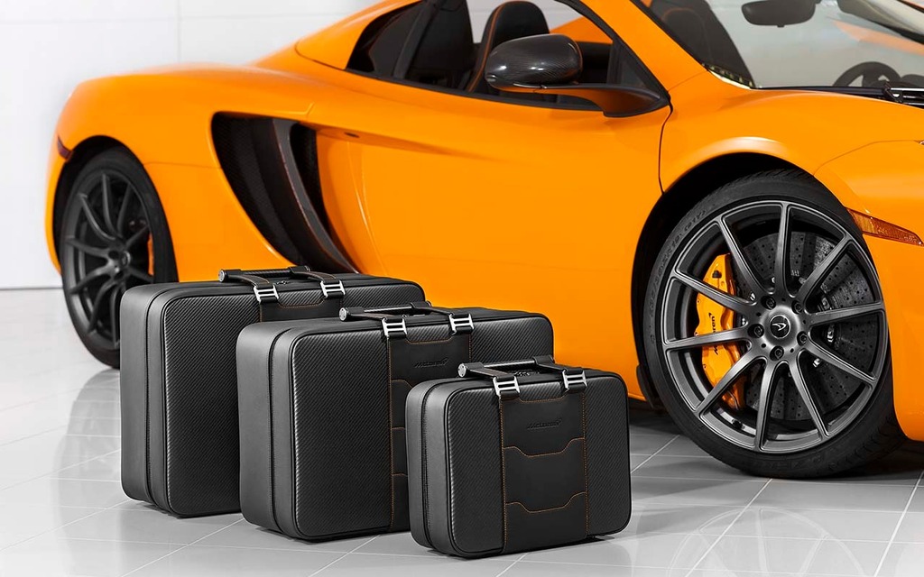 Luggage set for a McLaren : 7270$