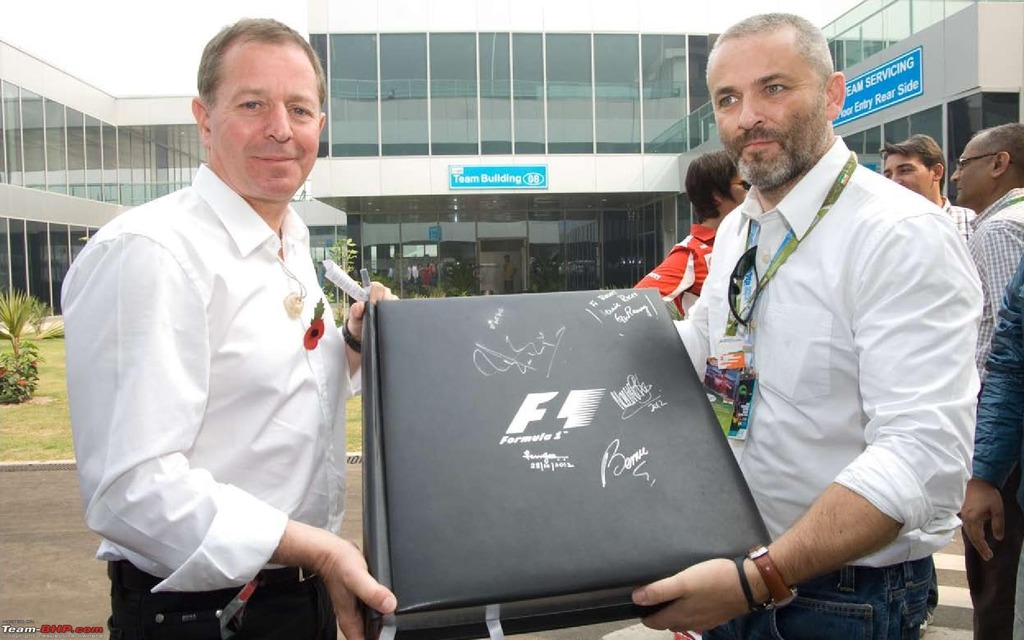 Formula 1 Opus, by Bernie Ecclestone : 1 000 000$