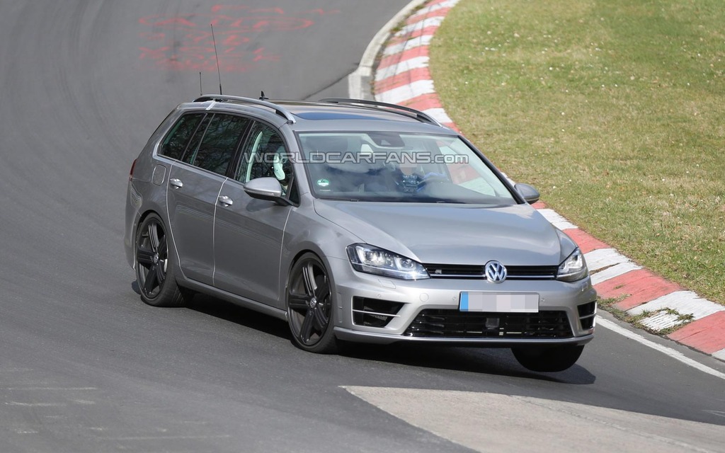 Golf R Estate, undergoing testing on the Nürburgring