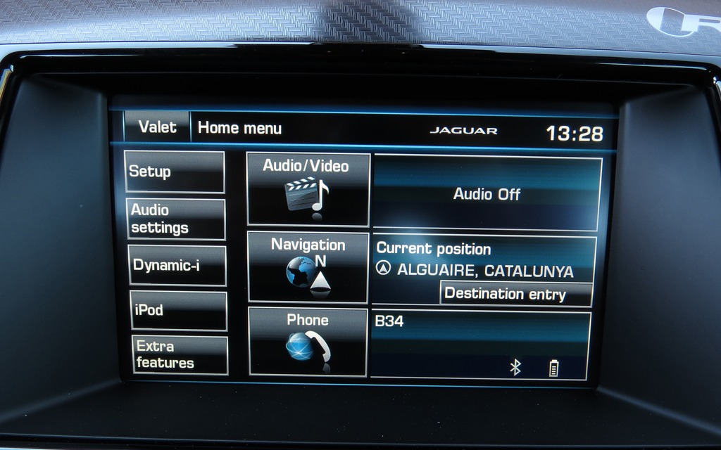 The main menu of the F-Type Coupe’s centre control screen.