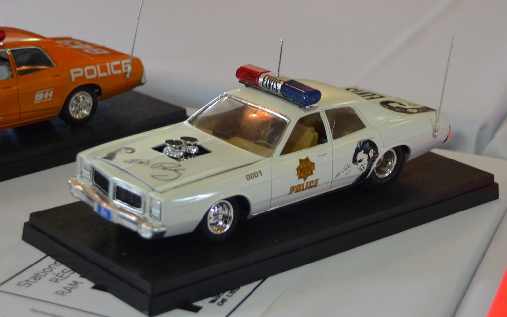On n'a plus les voitures de police qu'on avait! Dodge Monaco 1977