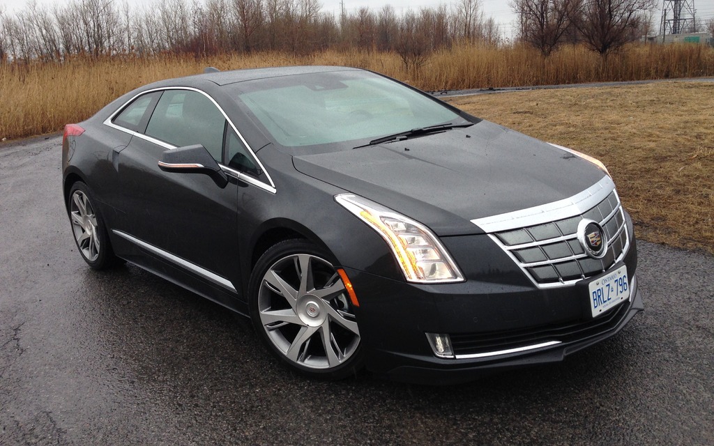 The Cadillac ELR is a real looker, even in the rain in Montérégie.