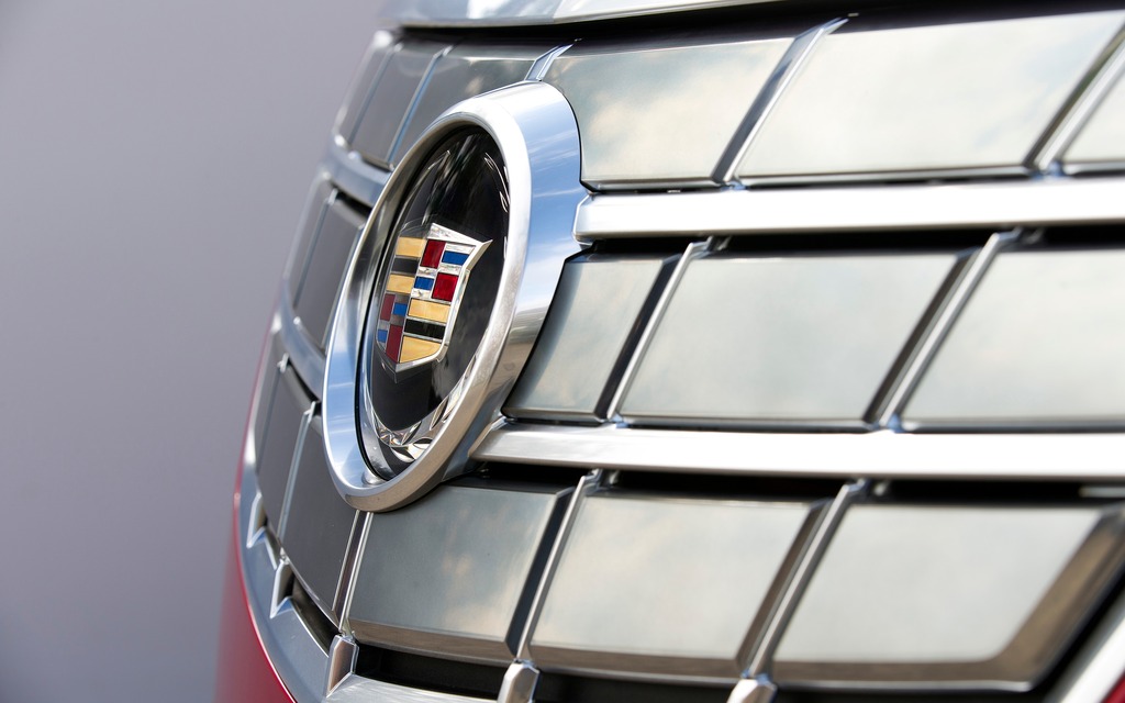 The components of the front grille are closed to favour aerodynamics.