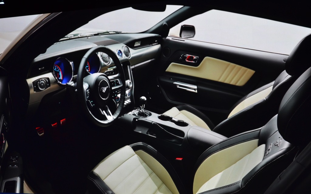 Ford Mustang 50ème Anniversaire