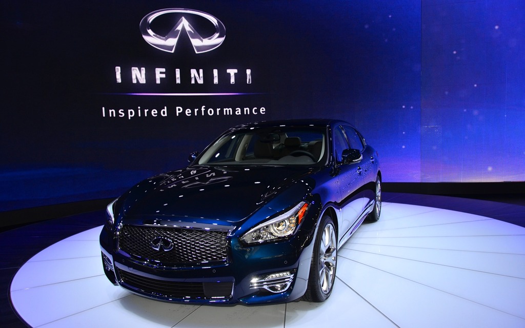 The Infiniti Q70 L at the 2014 New York Auto Show