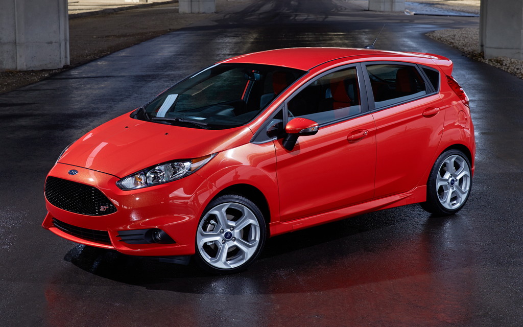 https://i.gaw.to/content/photos/15/80/158022_2014_Ford_Fiesta.jpg?1024x640