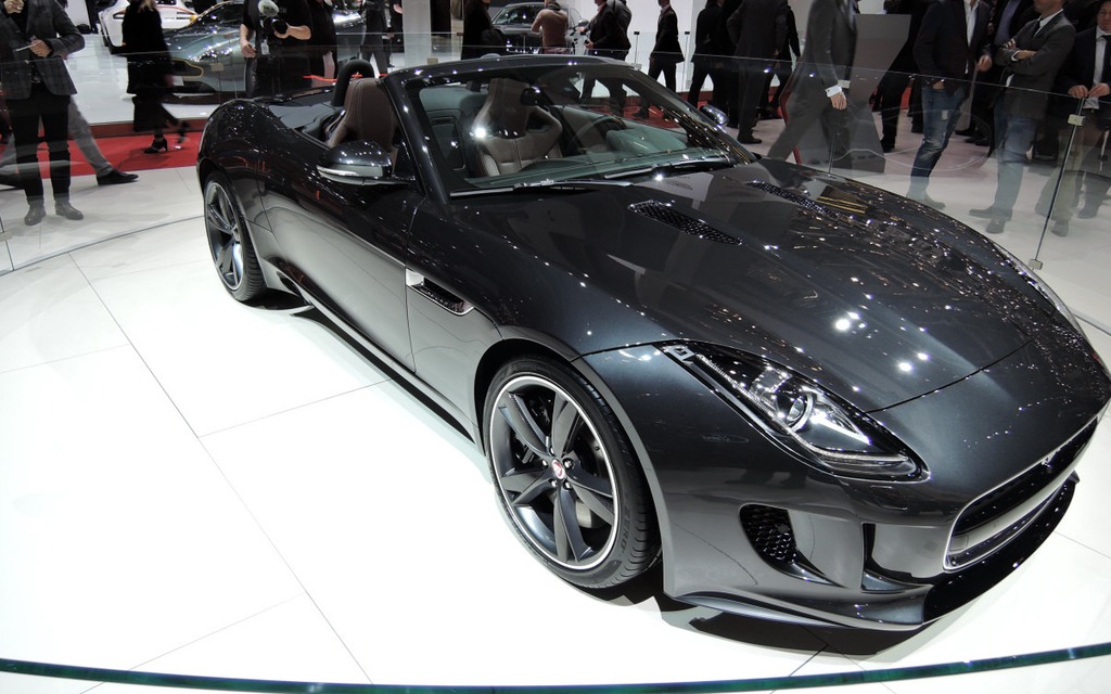 1 : Jaguar F-Type