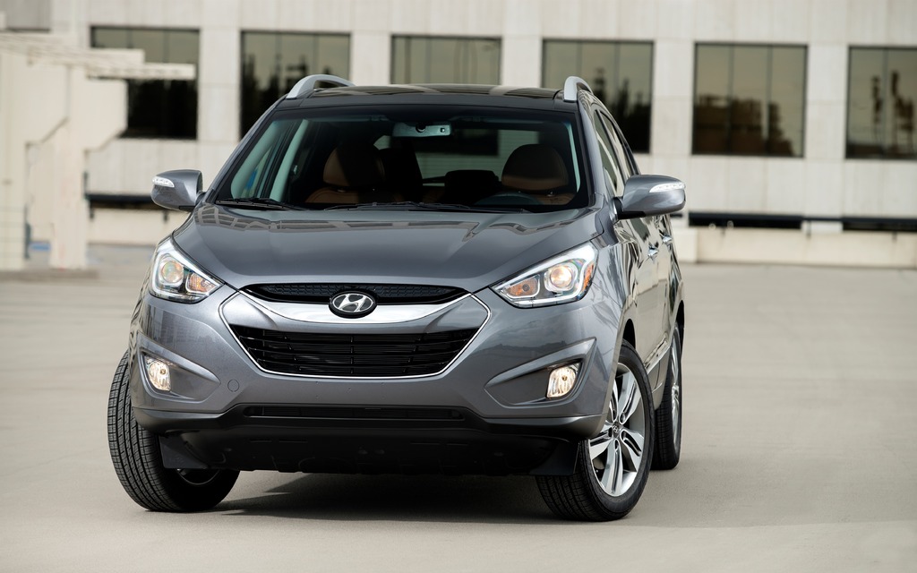 Spring of Recall Hyundai Tucson Tagged for its Bags The Car Guide