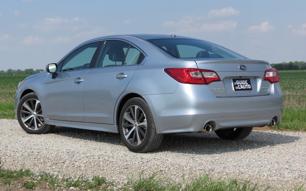 The Legacy 3.6R is fairly svelte and features two chrome exhaust tips.