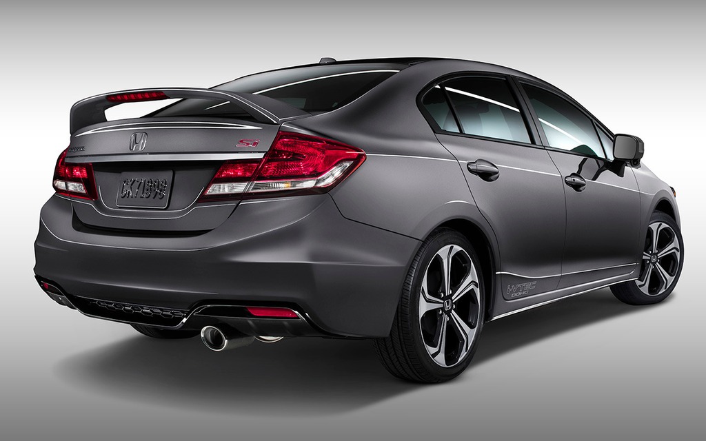 8 : Honda Civic Si berline : 4 portes, fiable et amusante à conduire!