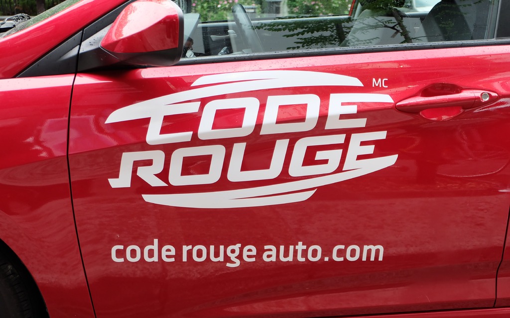 www.coderougeauto.com, un site à voir!