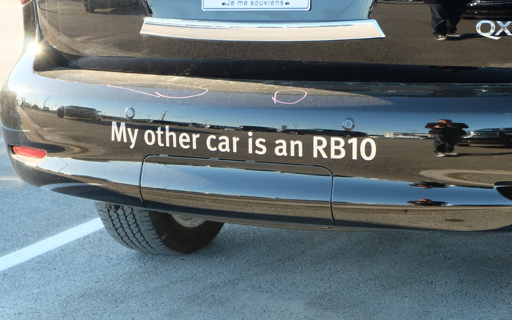 Mon autre voiture est une RB10. Pas mal!