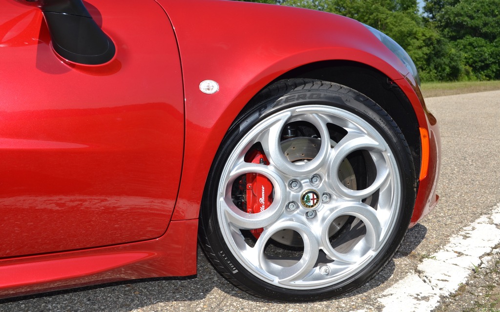 There are 18-inch wheels in front and 19-inch wheels in back.