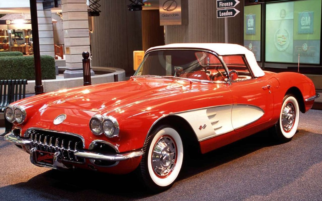 In 1956, the Corvette gets a quad-headlights fascia.