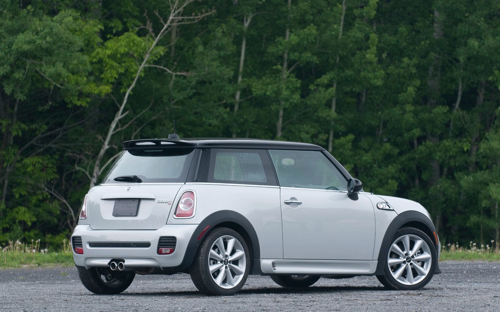 6. Mini Cooper S: 27 905$