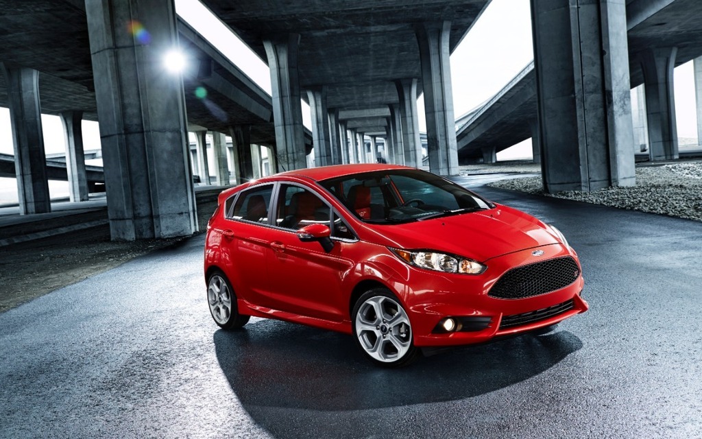3. Ford Fiesta ST 24 039$