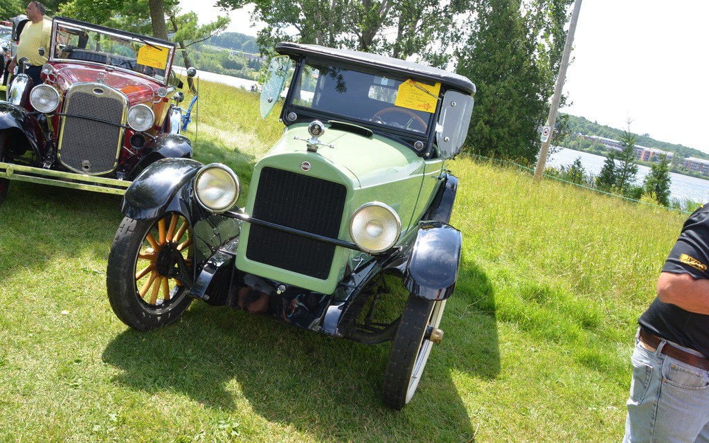 Studebaker Light Six 1923. Du bonbon pour les yeux.