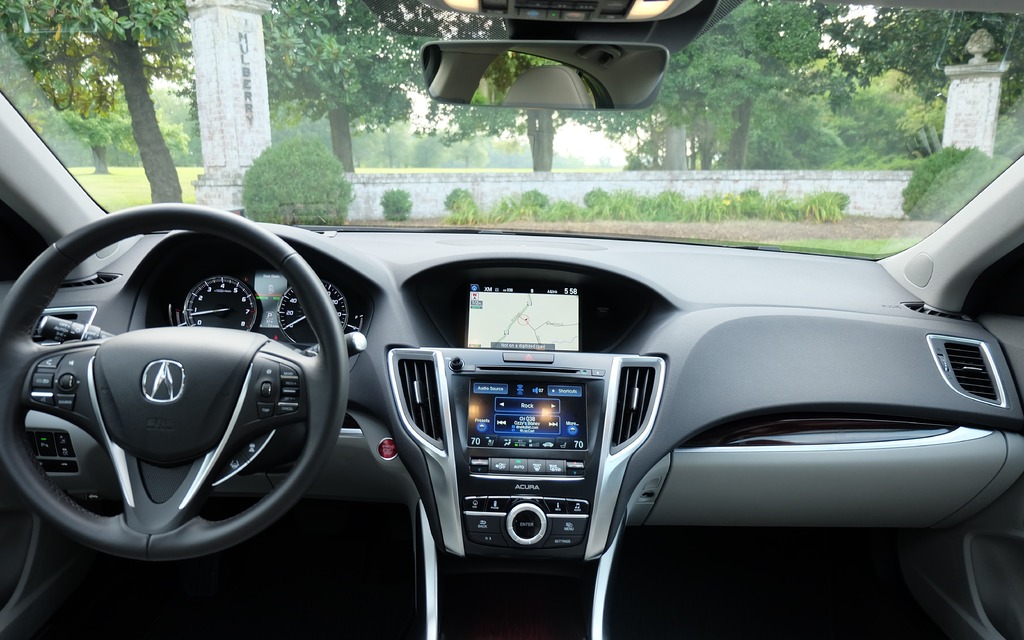 There are several aluminum and wood accents sprucing up the dashboard.